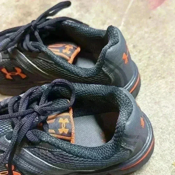 Under Armor trail| running/athletic shoes Size 6 | orange and toccoa gray unisex - Picture 10 of 11